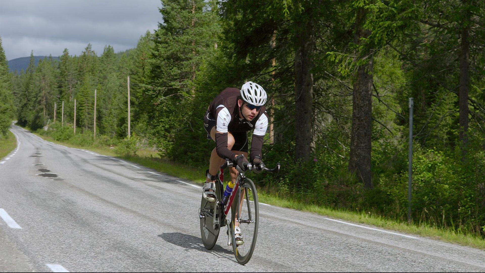 九游体育官网入口-杨瀚森在强强对话中展现硬核统治力，杨瀚森篮球
